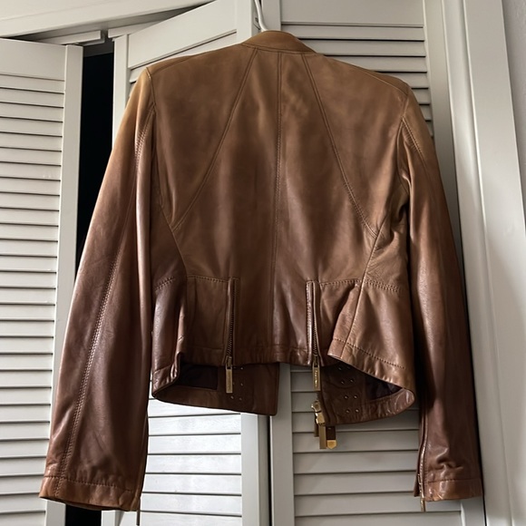 VINTAGE LEATHER FITTED VERSACE JACKET - Picture 8 of 16